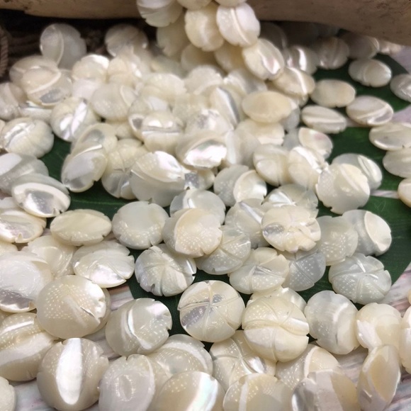 Vintage Hand Carved Mother of Pearl Shell Beads Jewelry Making Lot - Picture 4 of 16